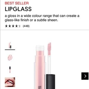 MAC lipgloss in Oyster Girl